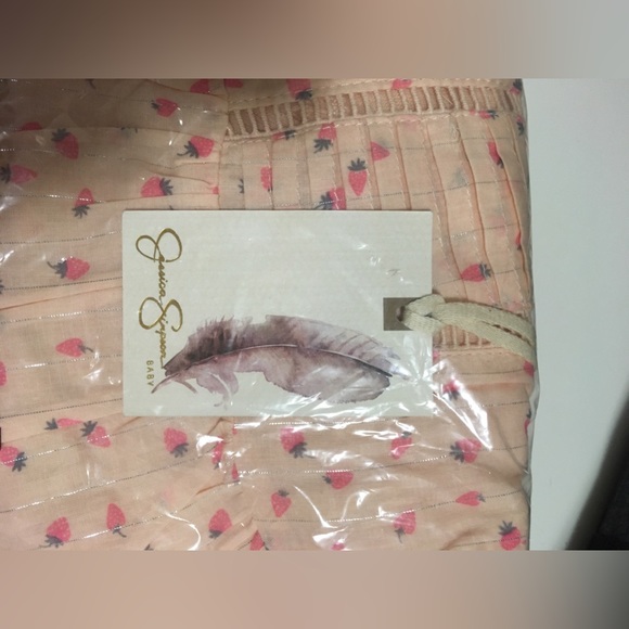 🆕JESSICA SIMPSON BABY - 3/6M - NWT - 2PC STRAWBERRY DRESS AND BLOOMER - Picture 4 of 5